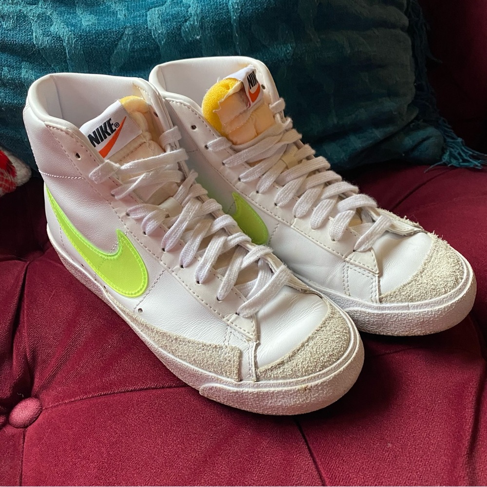 Nike Blazer Mid 77 White Lemon Venom size 6.5